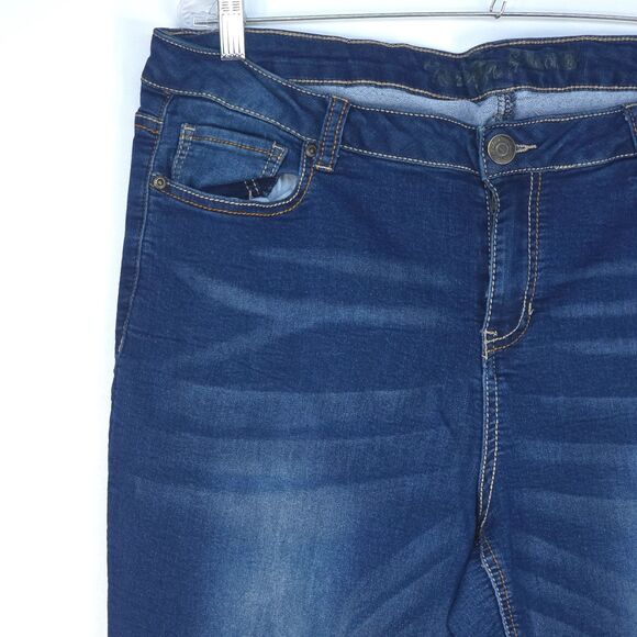 Revolution by Revolt Faded Jean Women 22W Dark Denim Stretch Tapered Distressed - Picture 11 of 16